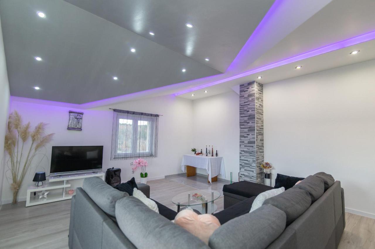 Family Villa Jelena, Cista Provo 외부 사진