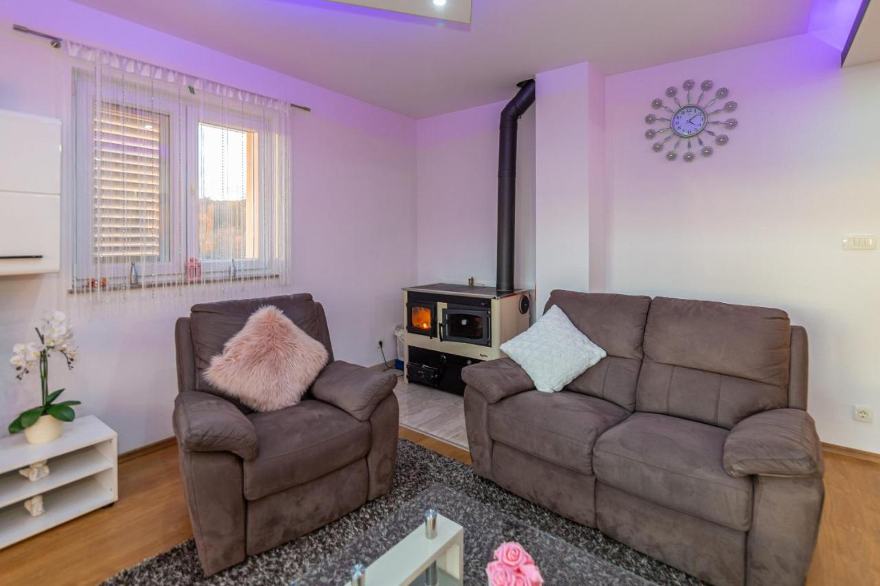 Family Villa Jelena, Cista Provo 외부 사진