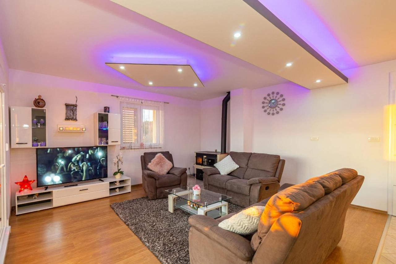 Family Villa Jelena, Cista Provo 외부 사진