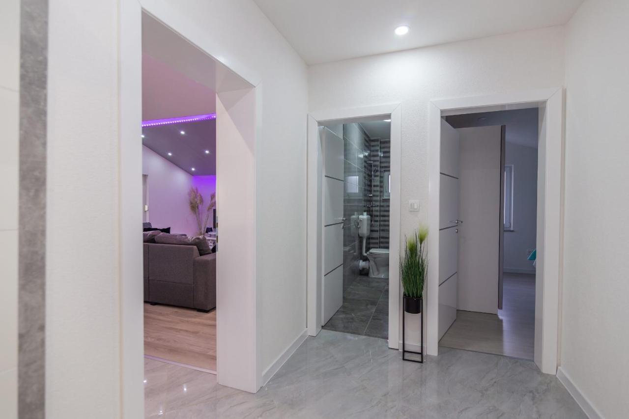 Family Villa Jelena, Cista Provo 외부 사진