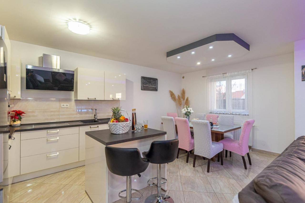 Family Villa Jelena, Cista Provo 외부 사진