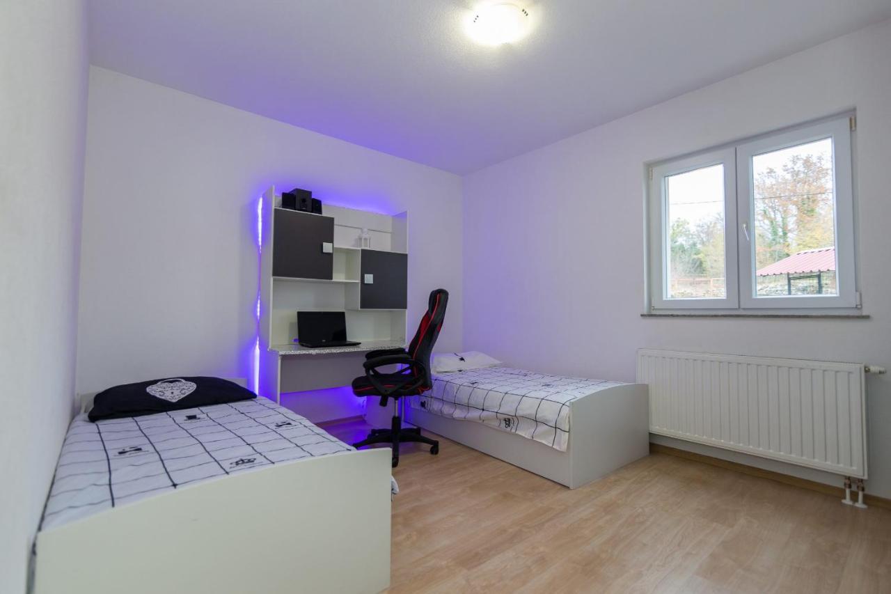 Family Villa Jelena, Cista Provo 외부 사진
