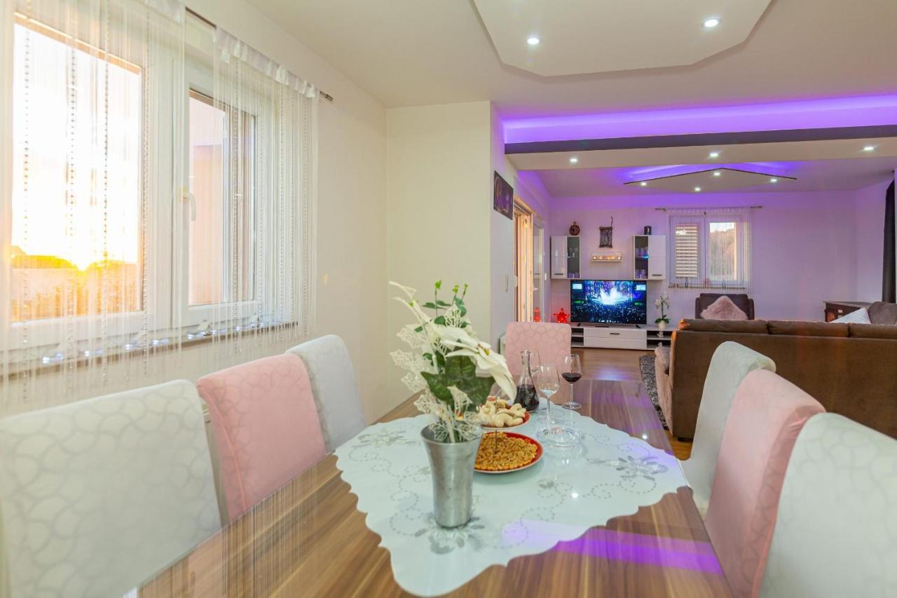 Family Villa Jelena, Cista Provo 외부 사진
