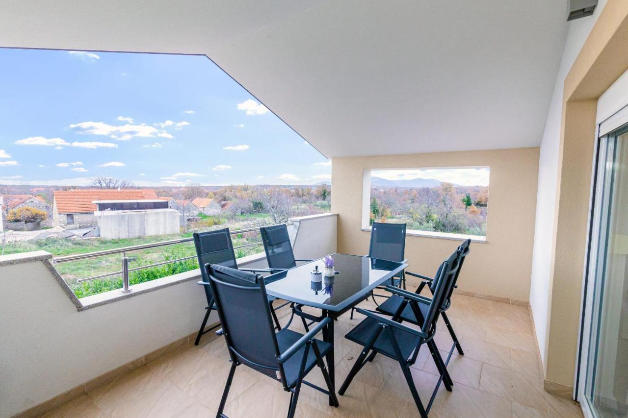 Family Villa Jelena, Cista Provo 외부 사진