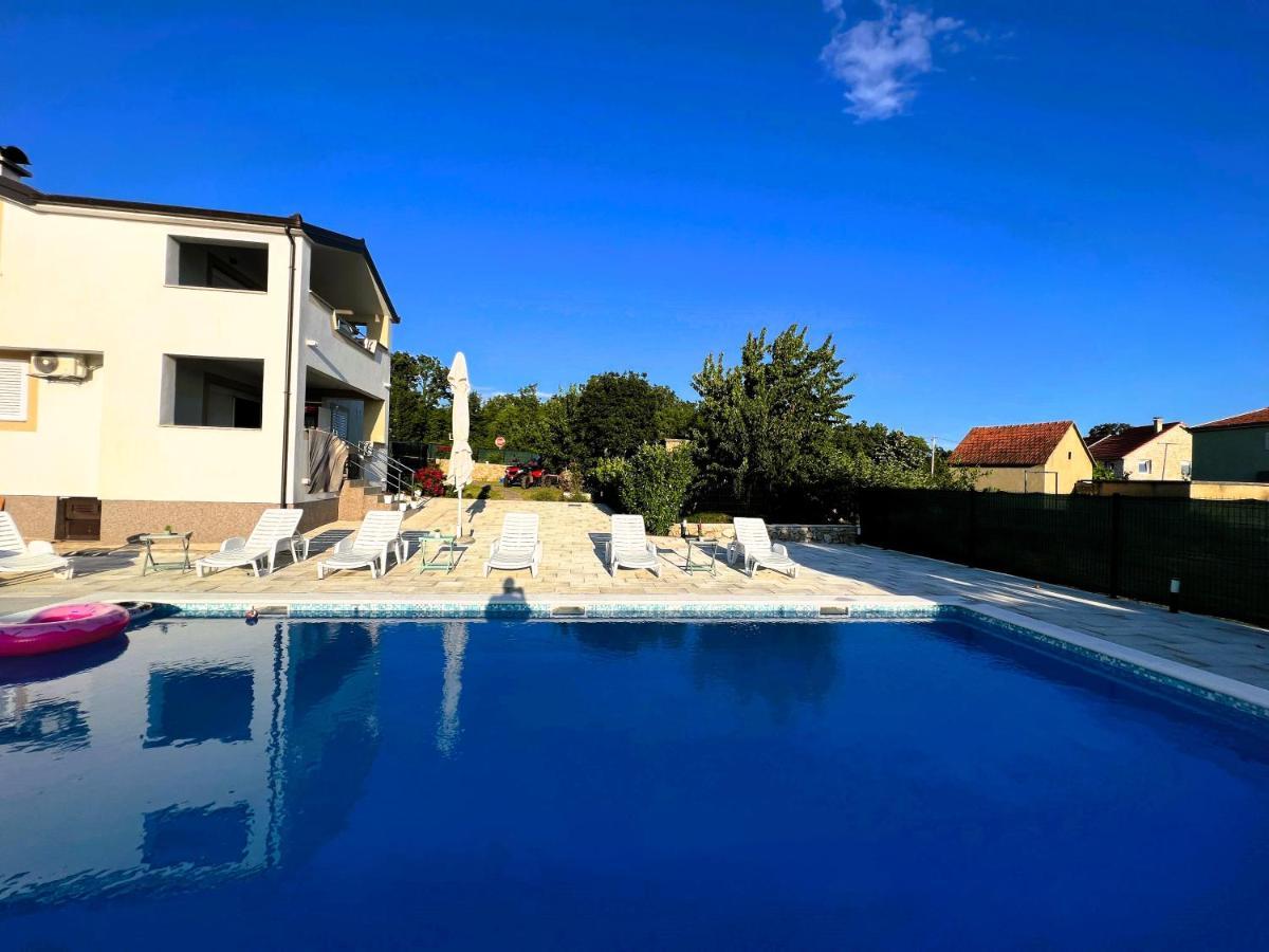 Family Villa Jelena, Cista Provo 외부 사진