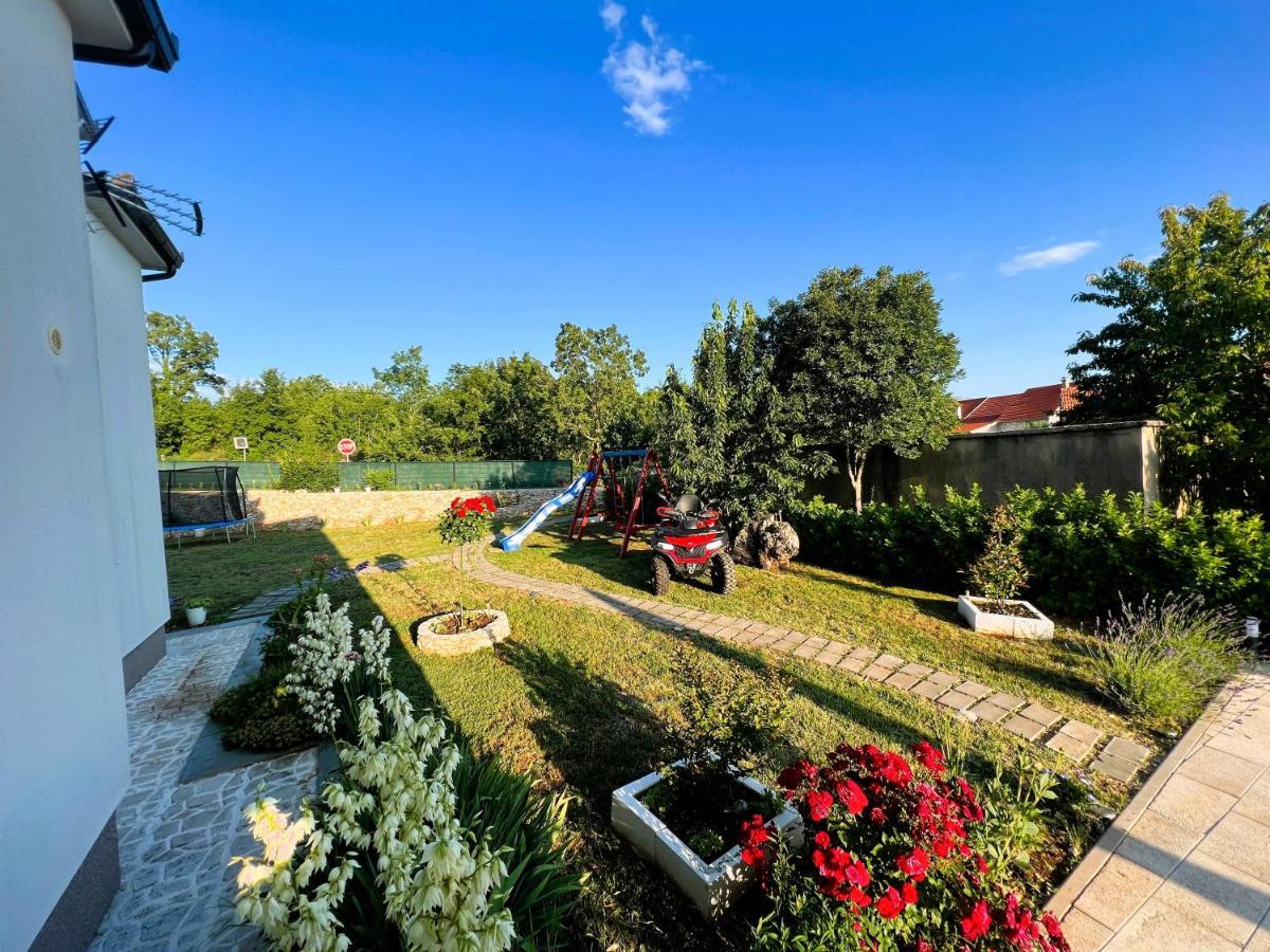Family Villa Jelena, Cista Provo 외부 사진
